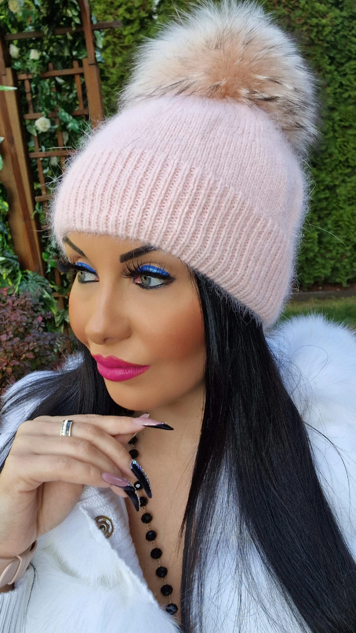 Czapka zimowa WANESA z pomponem narutalnym