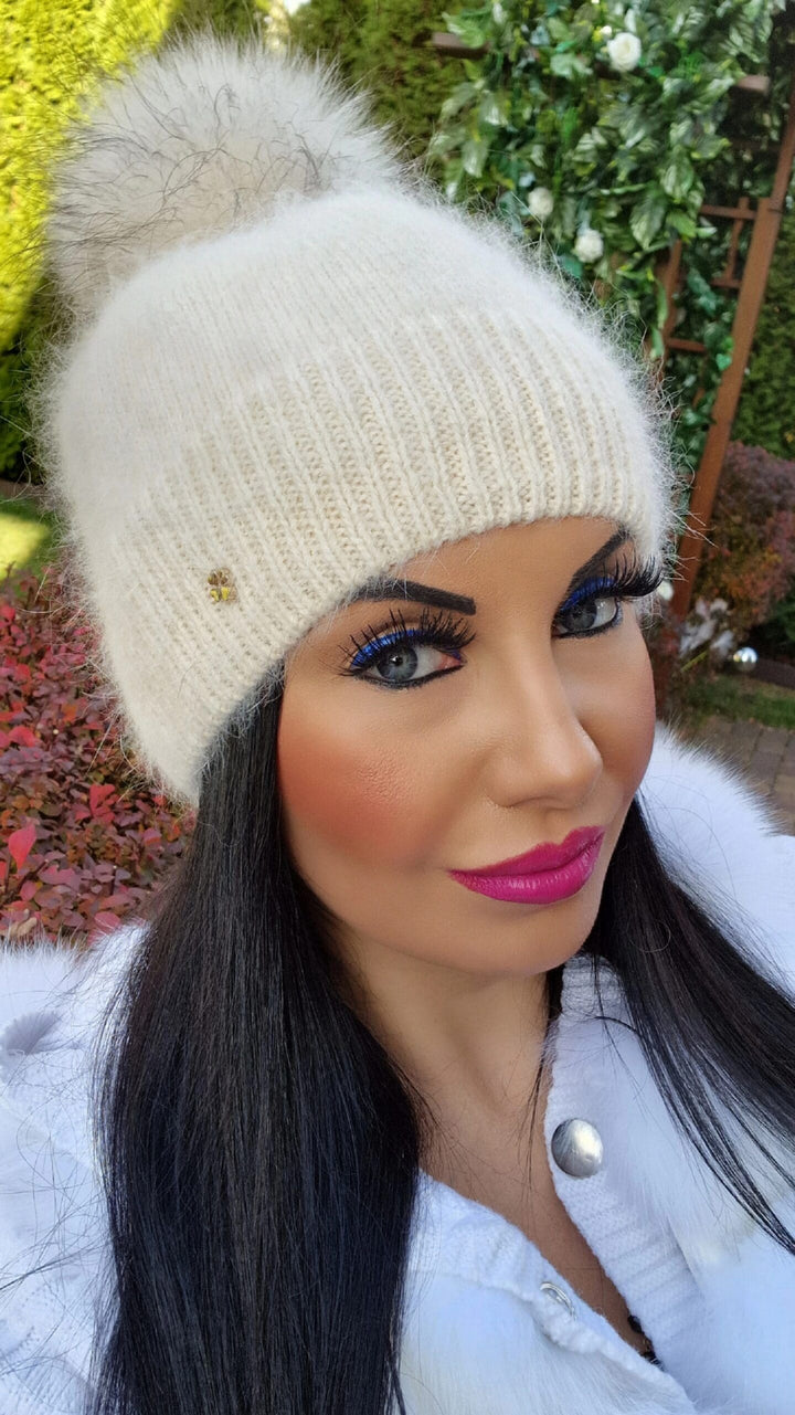 Czapka zimowa WANESA z pomponem narutalnym