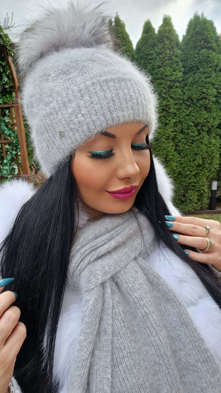 Czapka zimowa WANESA z pomponem narutalnym