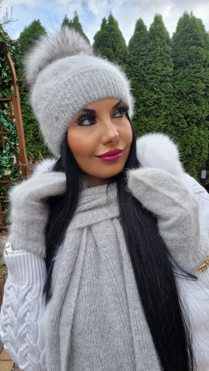 Czapka zimowa WANESA z pomponem narutalnym