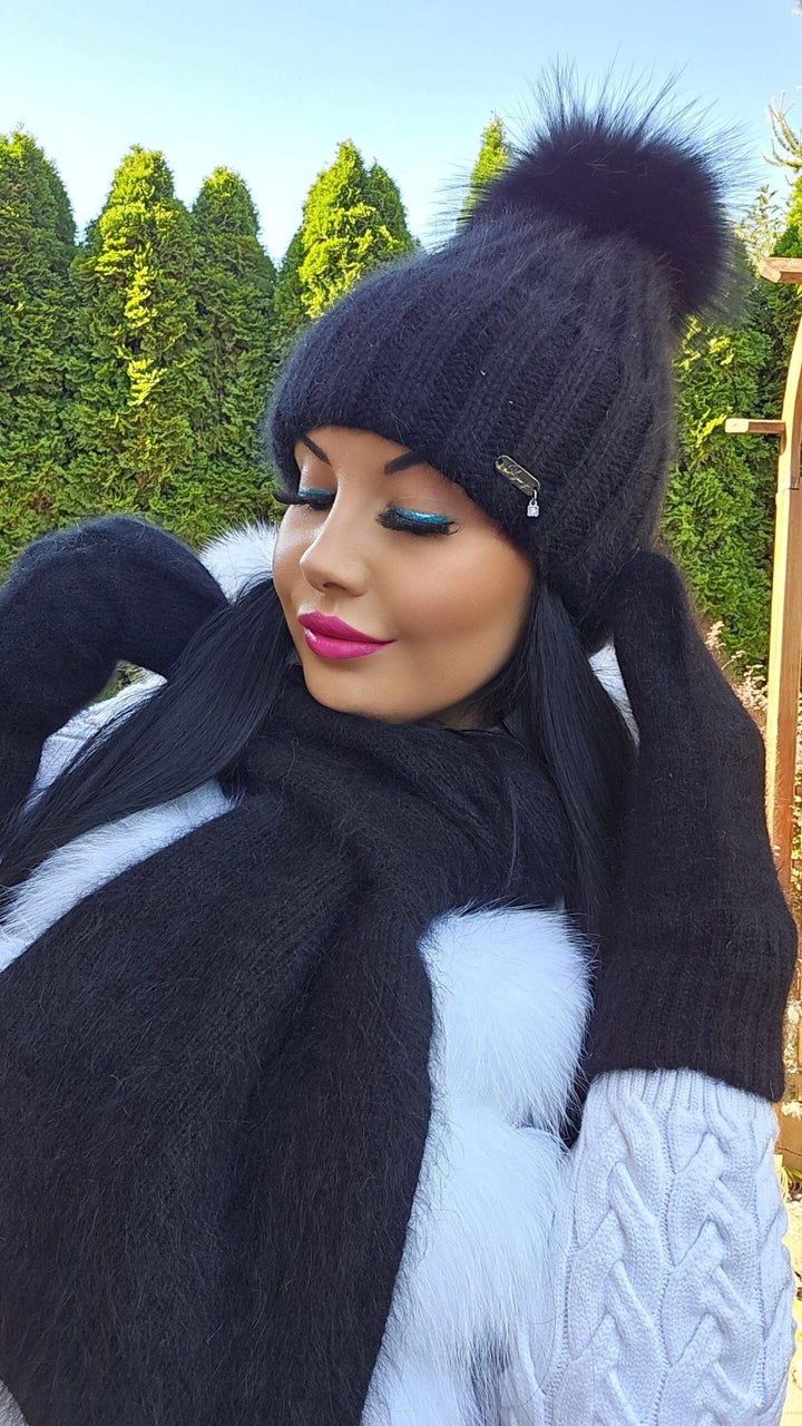 Czapka zimowa JESICA z pomponem narutalnym