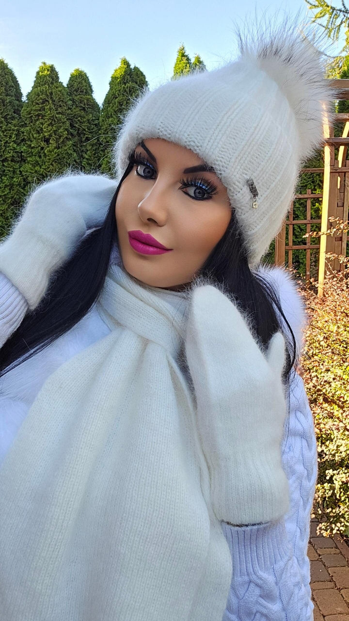 Czapka zimowa JESICA z pomponem narutalnym