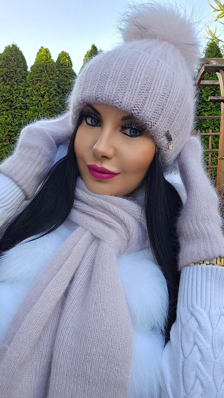 Czapka zimowa JESICA z pomponem narutalnym