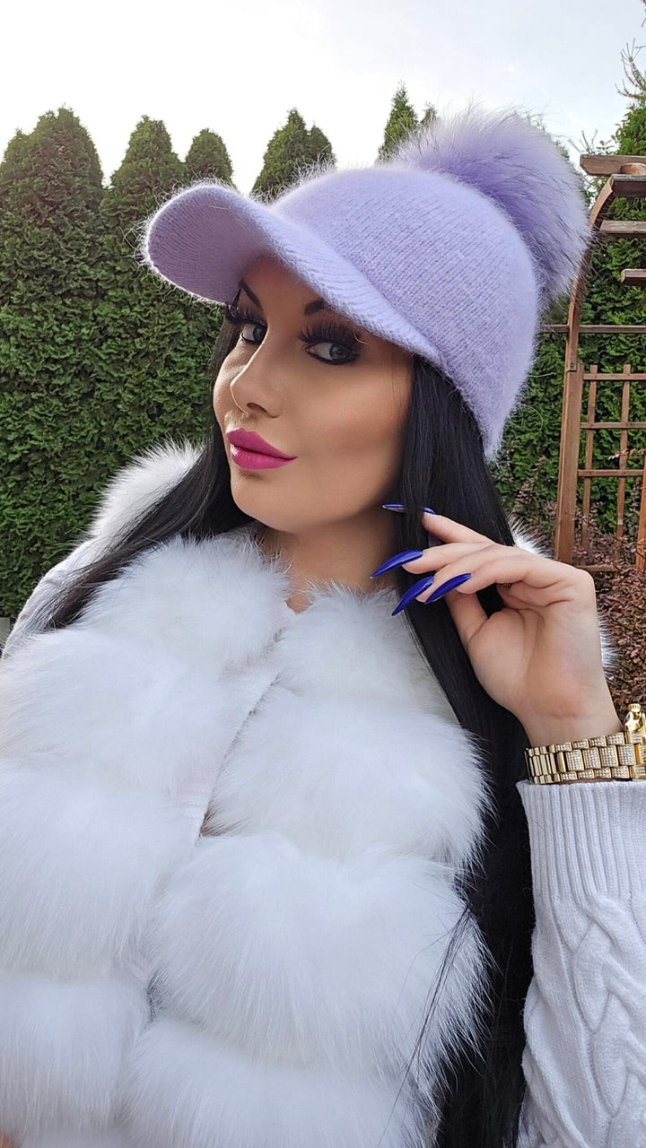 Czapka z daszkiem NATALIA z ciepłej angory