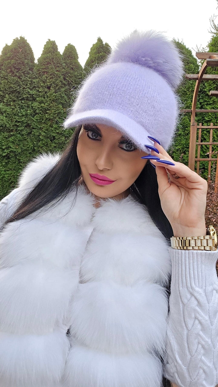 Czapka z daszkiem NATALIA z ciepłej angory