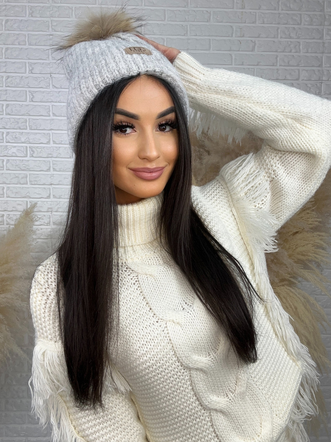 Czapka zimowa LGC - miękka, ciepła, z pomponem