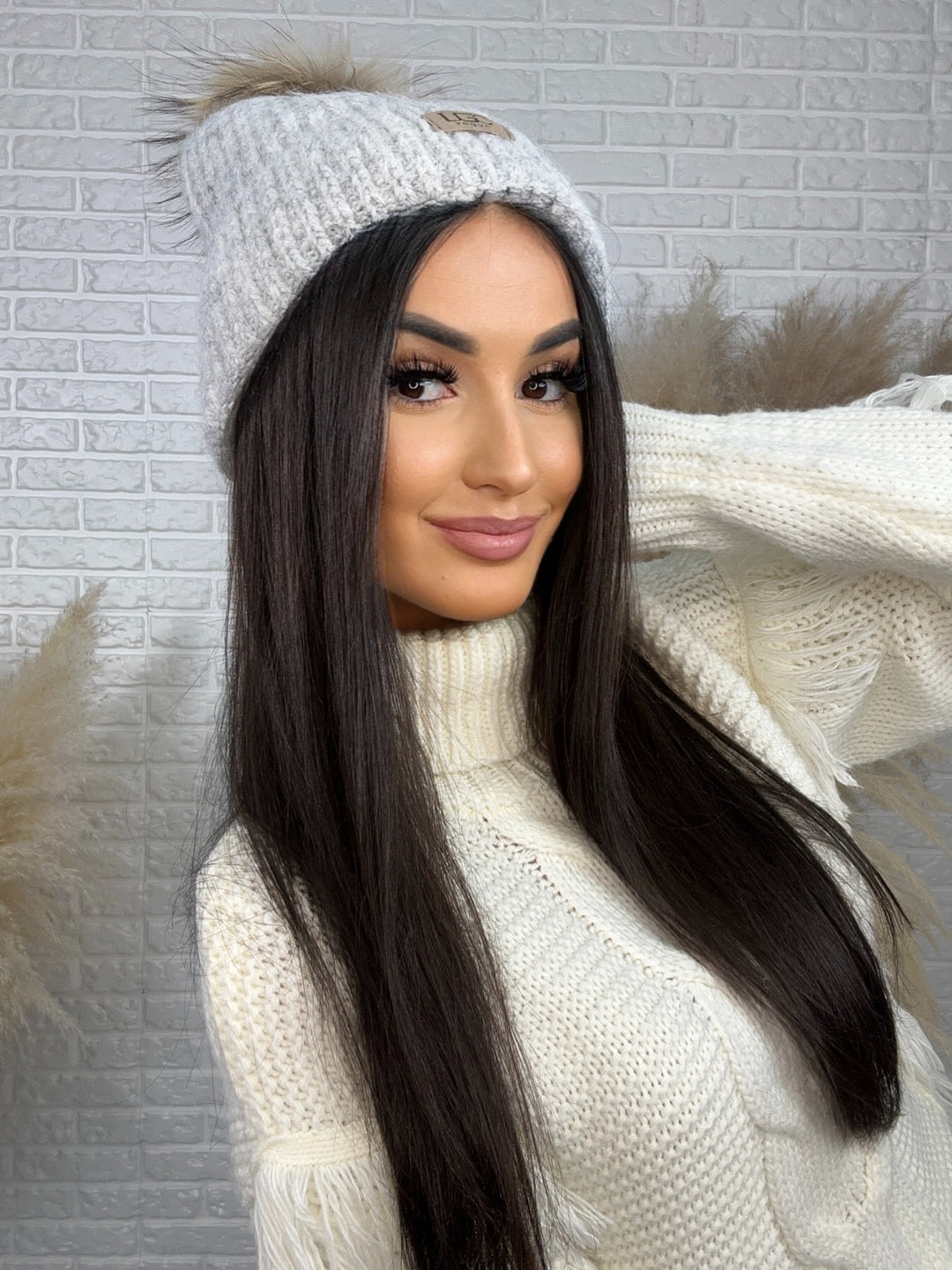 Czapka zimowa LGC - miękka, ciepła, z pomponem