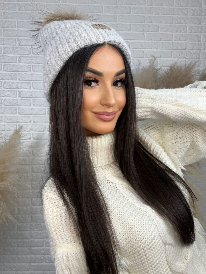 Czapka zimowa LGC - miękka, ciepła, z pomponem