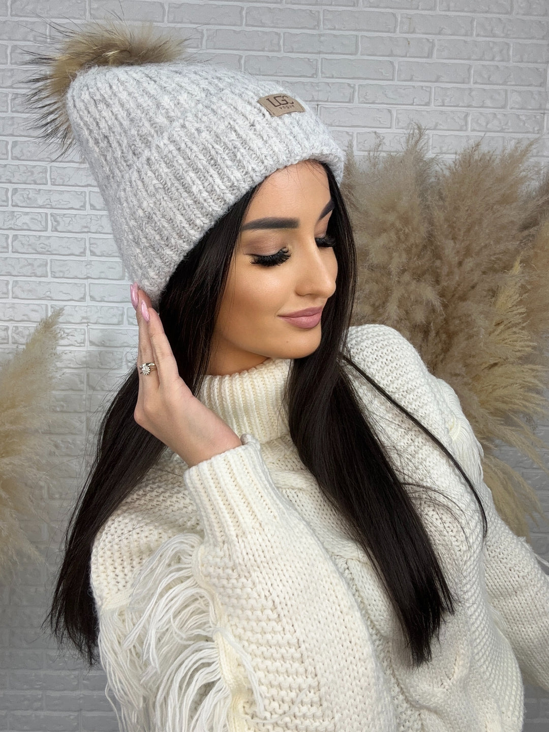 Czapka zimowa LGC - miękka, ciepła, z pomponem