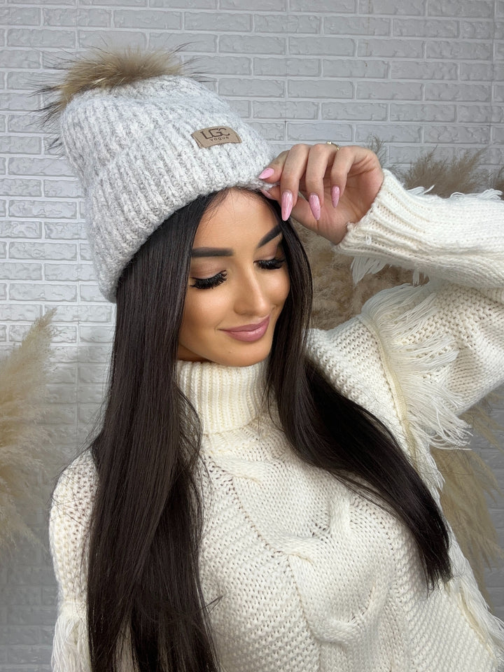 Czapka zimowa LGC - miękka, ciepła, z pomponem