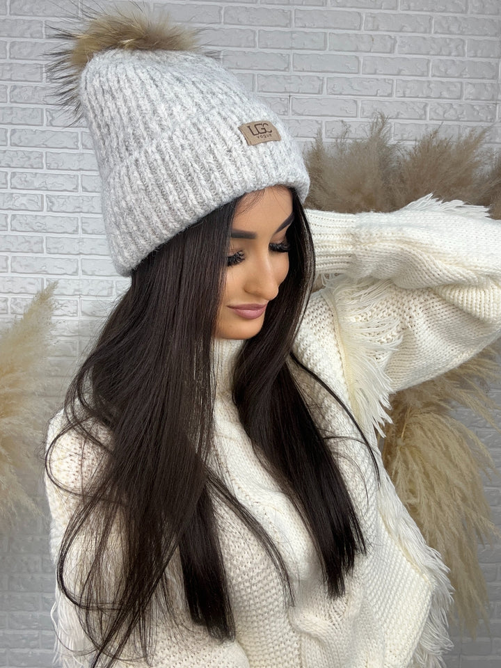 Czapka zimowa LGC - miękka, ciepła, z pomponem