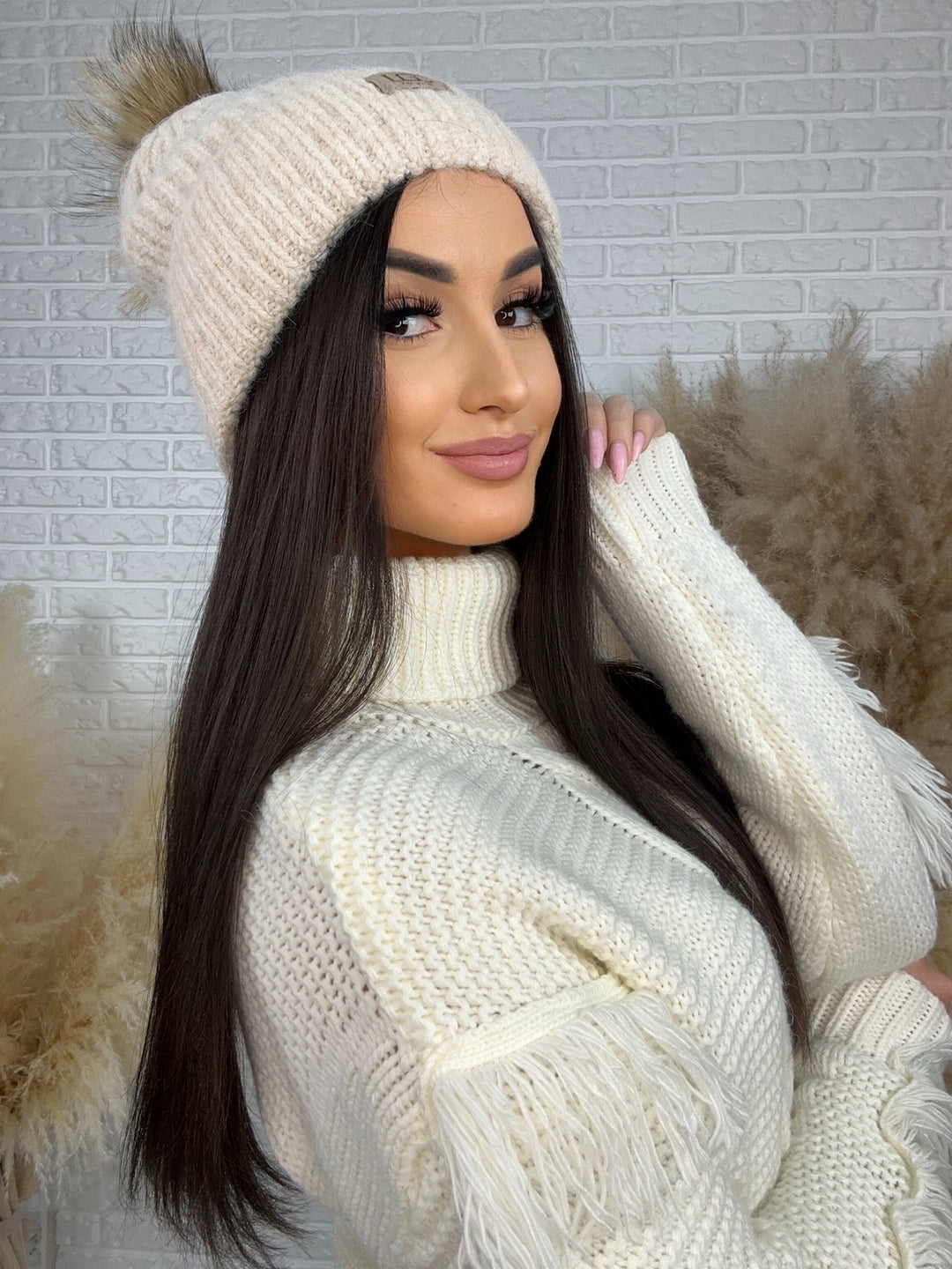 Czapka zimowa LGC - miękka, ciepła, z pomponem