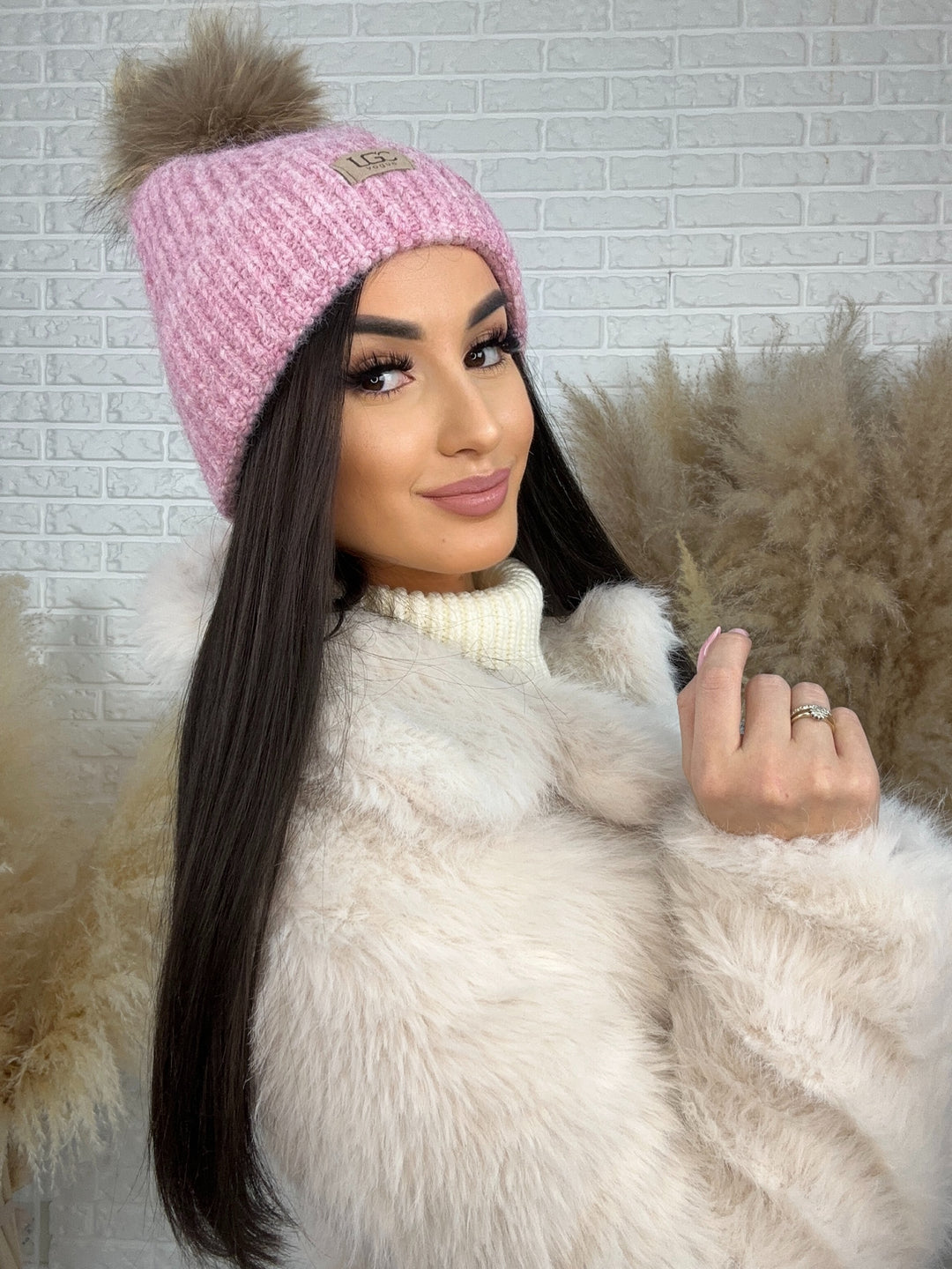 Czapka zimowa LGC - miękka, ciepła, z pomponem