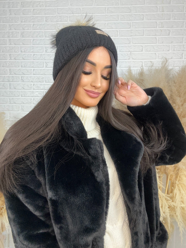 Czapka zimowa LGC - miękka, ciepła, z pomponem