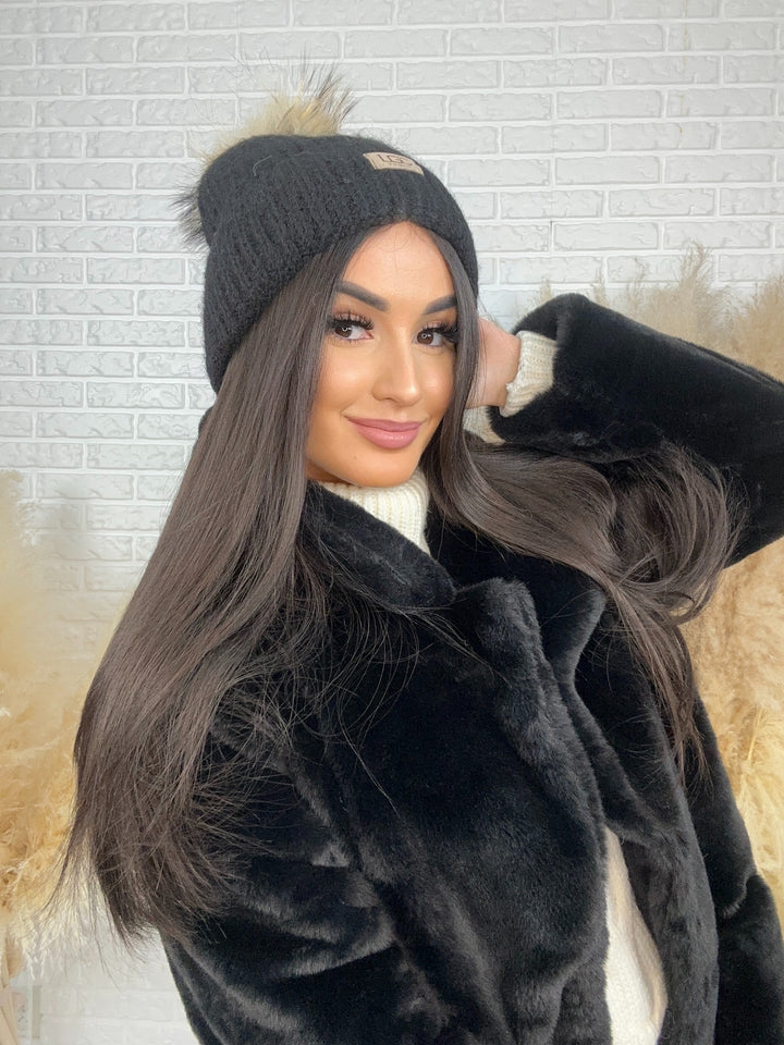 Czapka zimowa LGC - miękka, ciepła, z pomponem