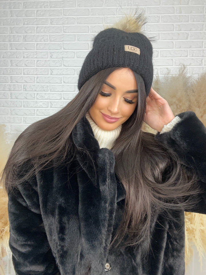 Czapka zimowa LGC - miękka, ciepła, z pomponem