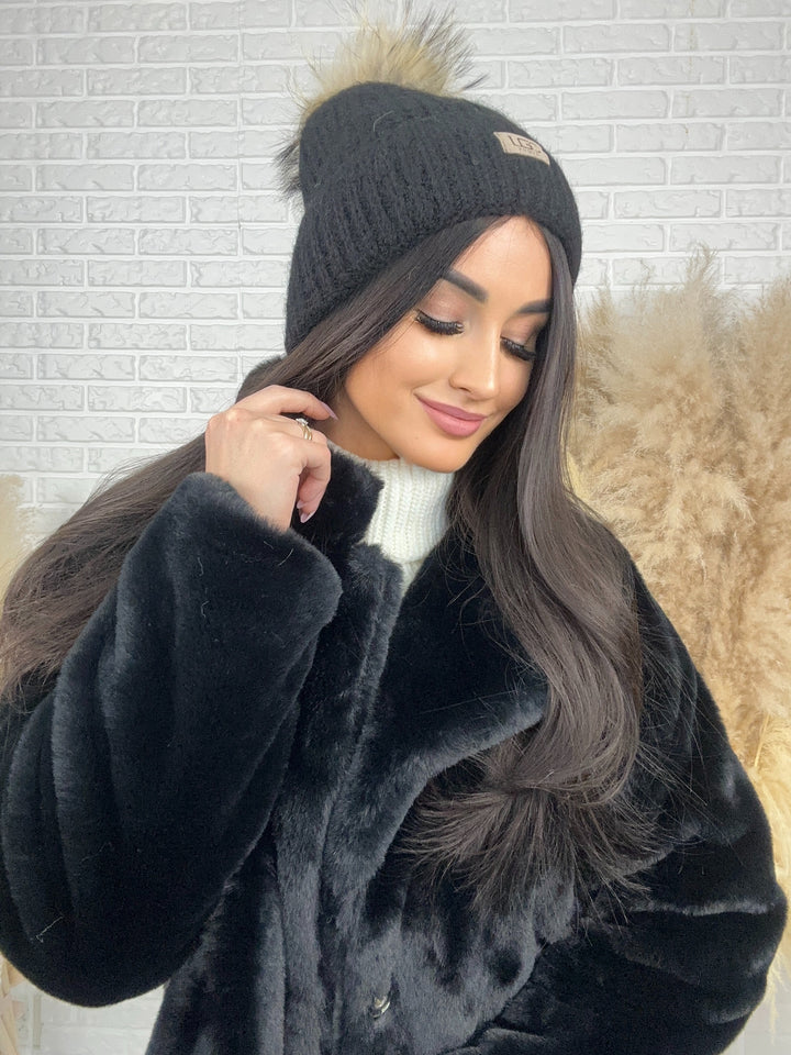 Czapka zimowa LGC - miękka, ciepła, z pomponem