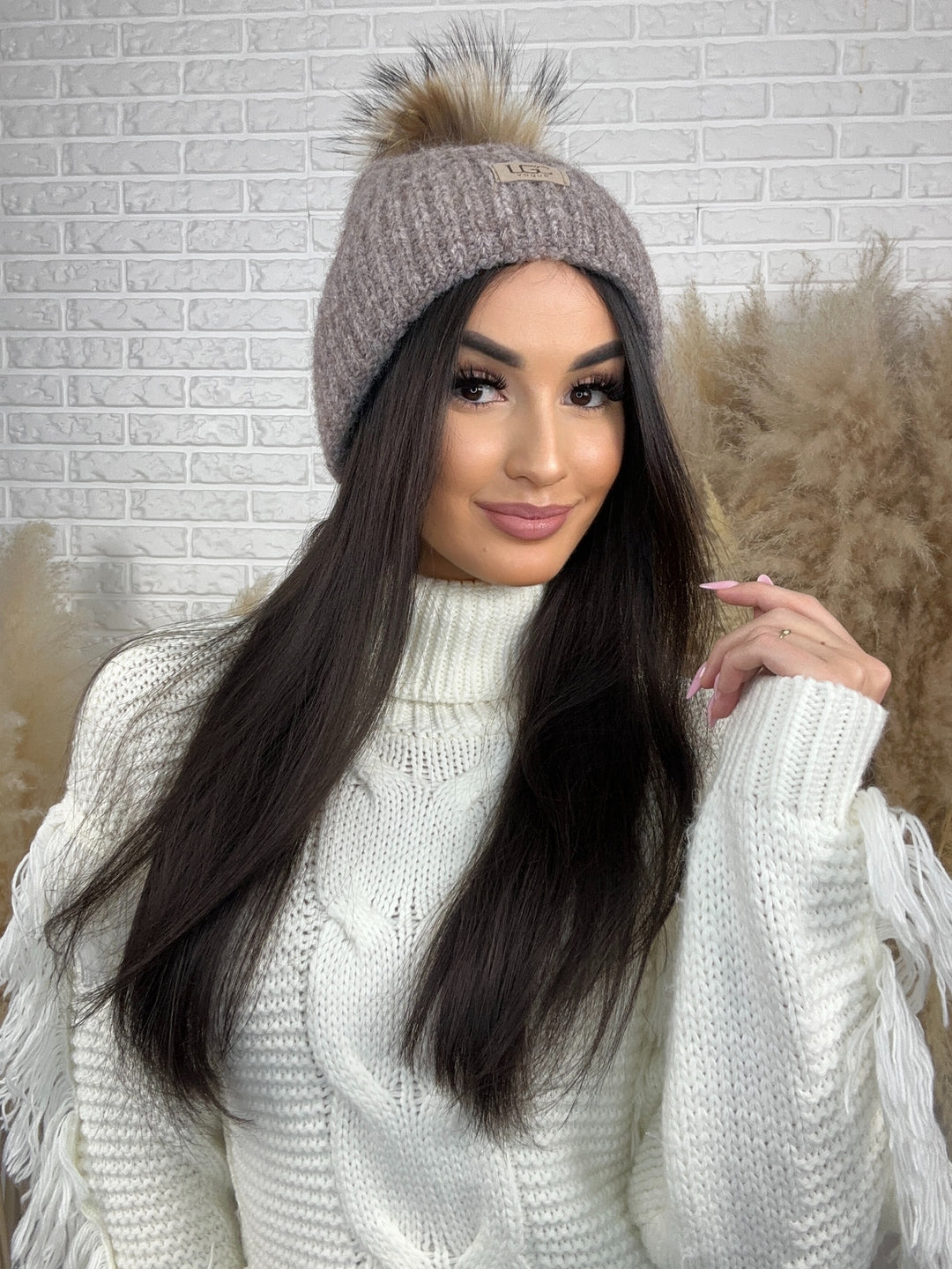 Czapka zimowa LGC - miękka, ciepła, z pomponem