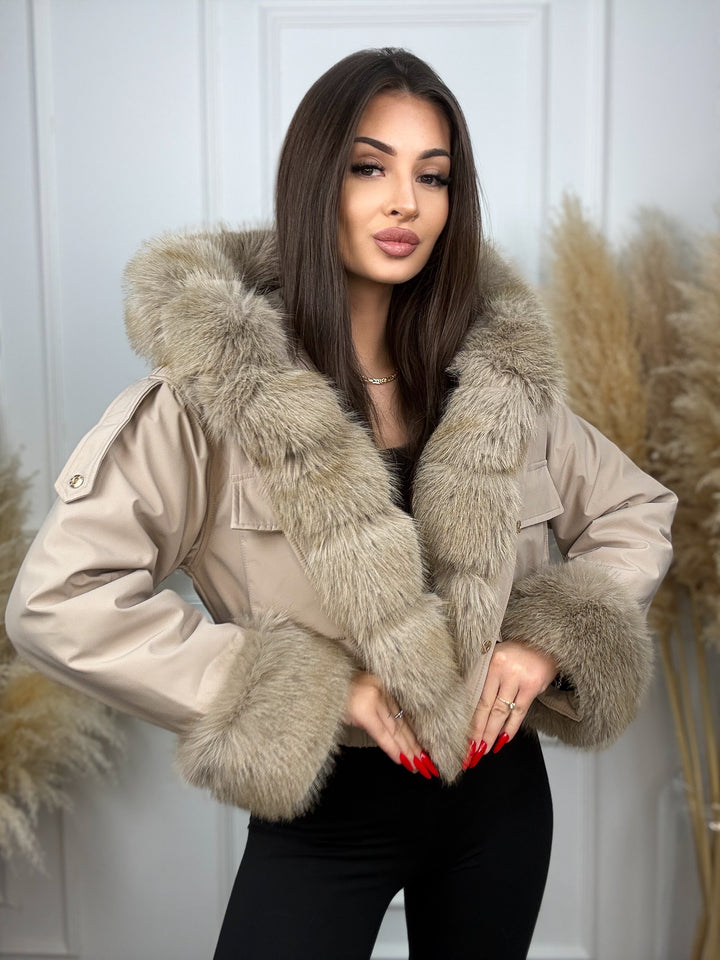 KURTKA CORAL - krótki model z futerkiem