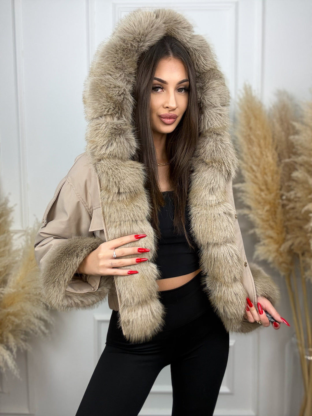 KURTKA CORAL - krótki model z futerkiem