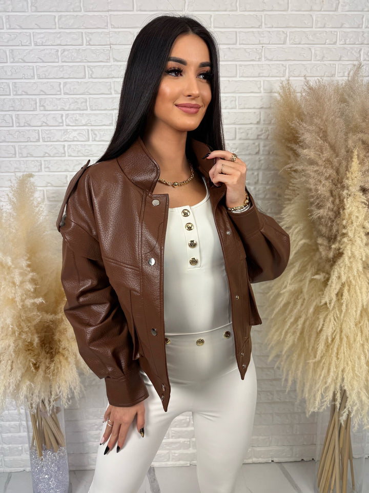 Kurtka KAJA - szerokie ramiona z napami