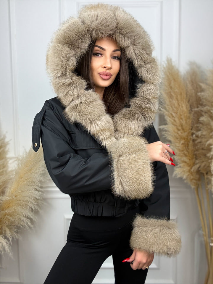 KURTKA CORAL - krótki model z futerkiem