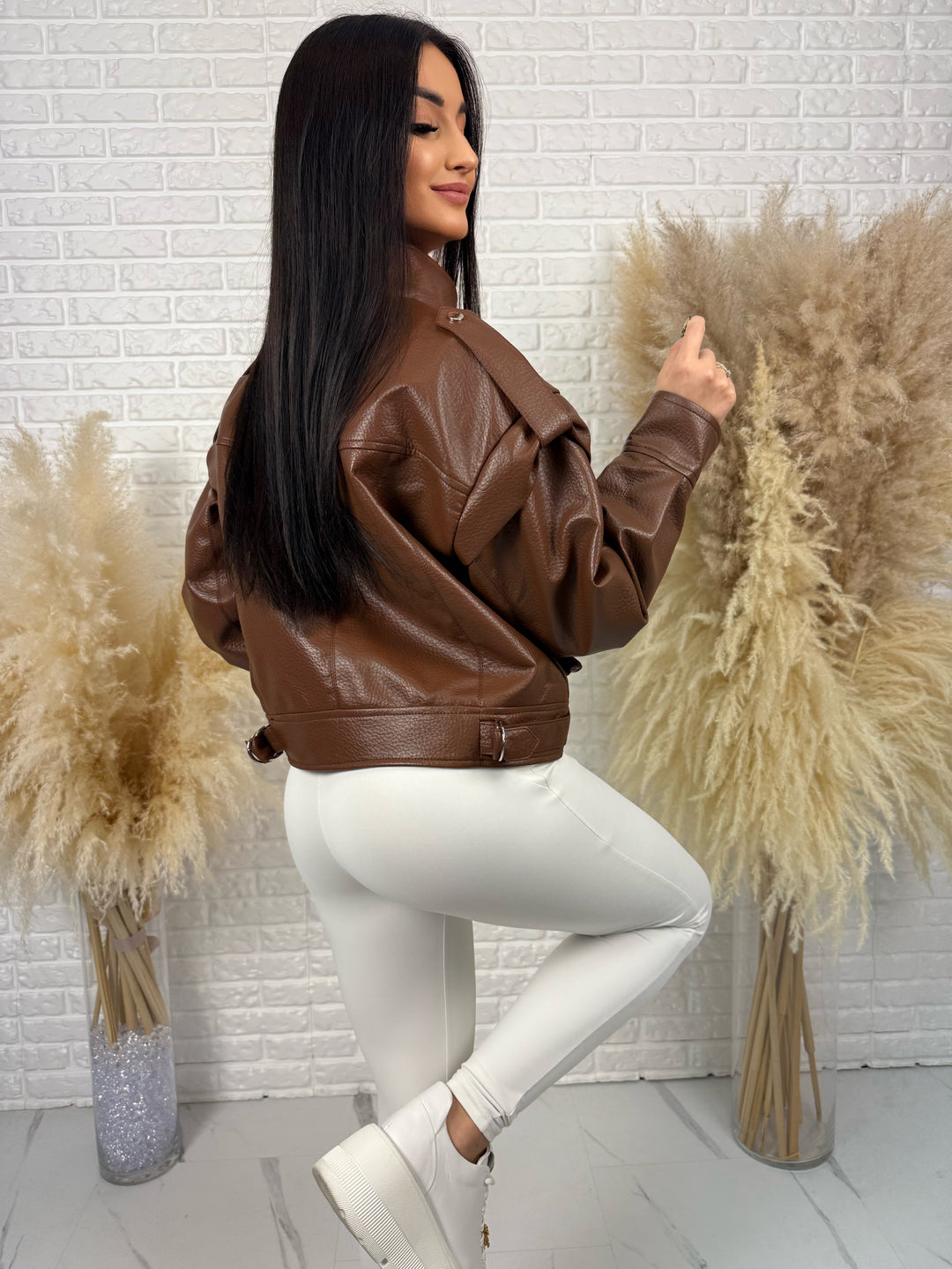 Kurtka KAJA - szerokie ramiona z napami