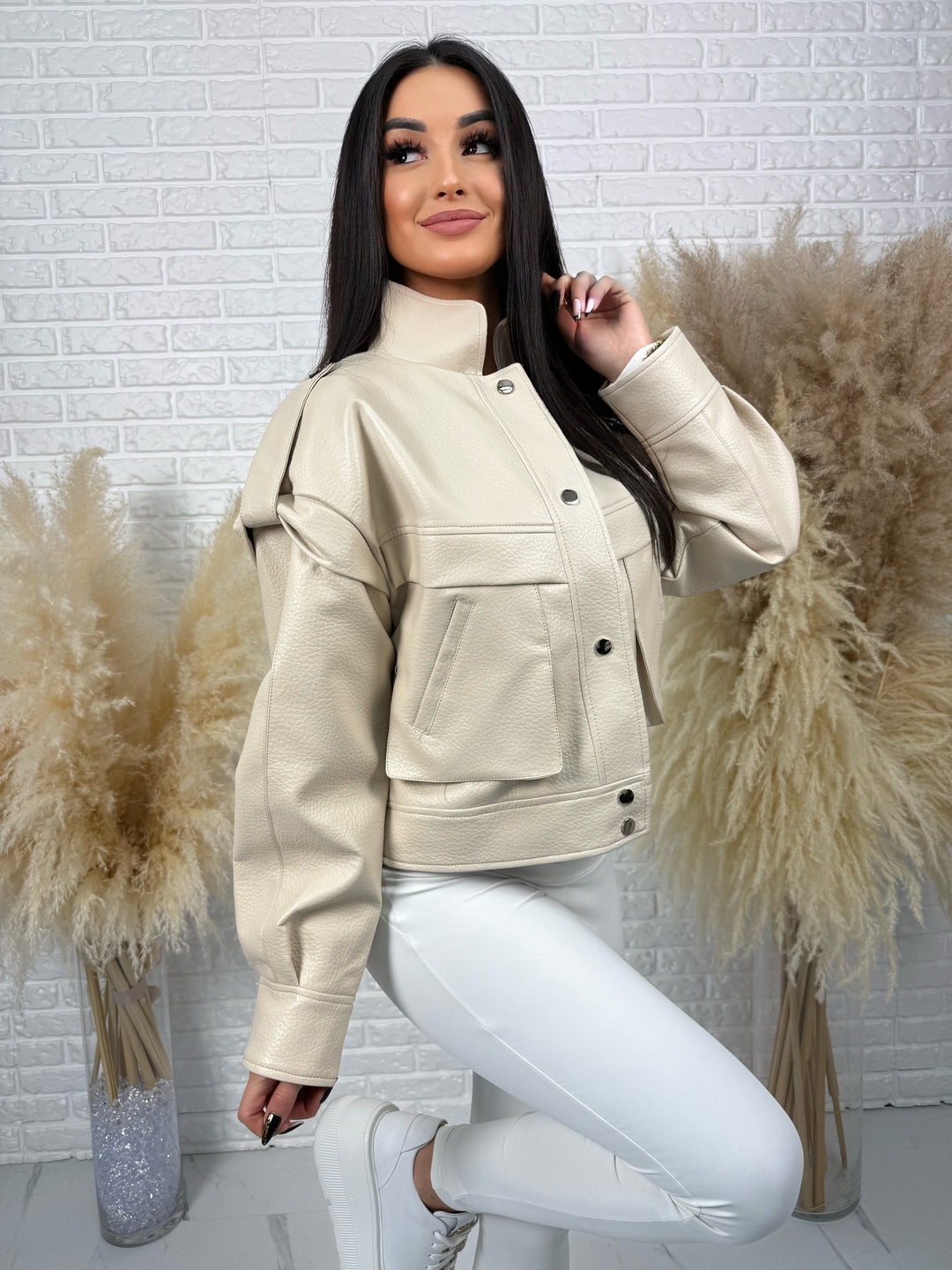 Kurtka KAJA - szerokie ramiona z napami