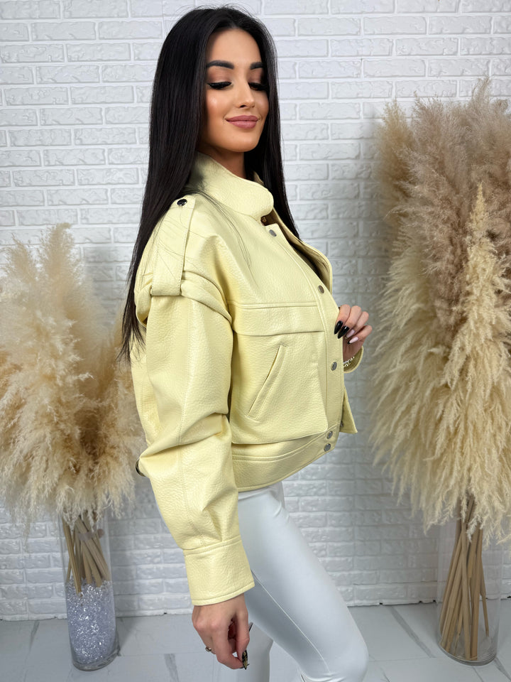 Kurtka KAJA - szerokie ramiona z napami