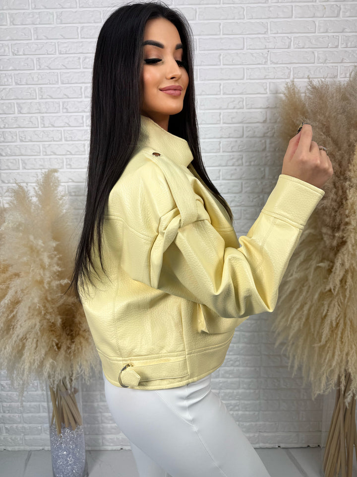 Kurtka KAJA - szerokie ramiona z napami