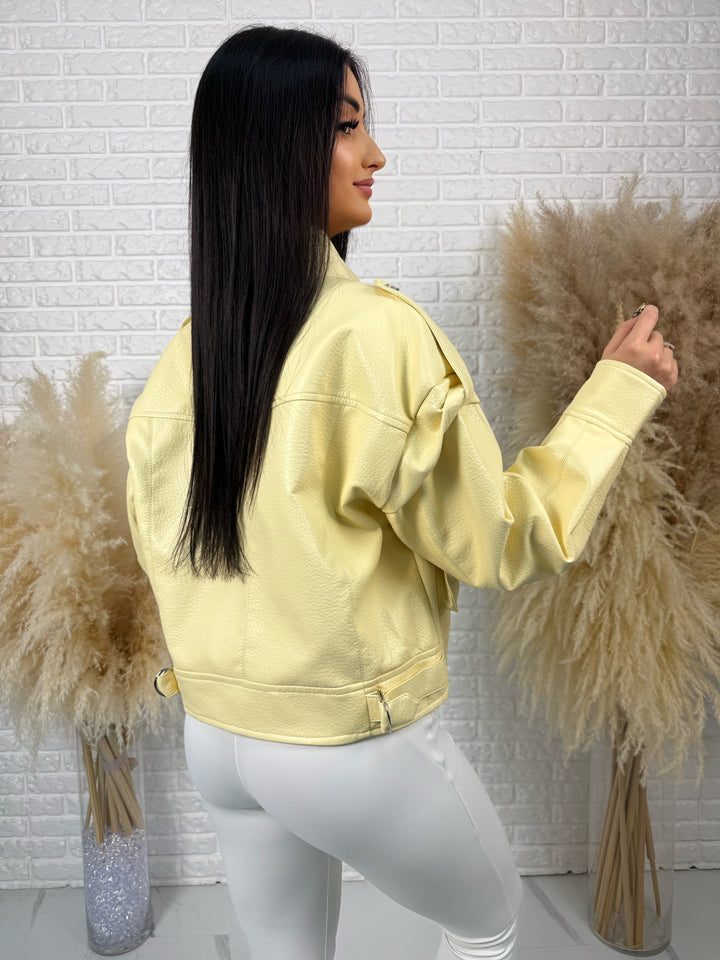 Kurtka KAJA - szerokie ramiona z napami