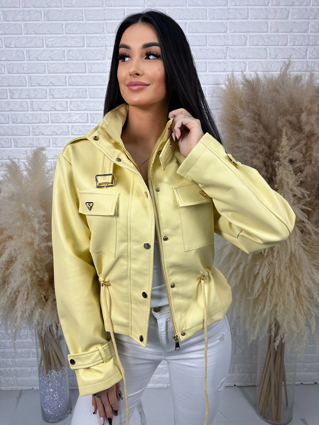 Kurtka VALKIRA - ściągacz w pasie, paski na rękawach