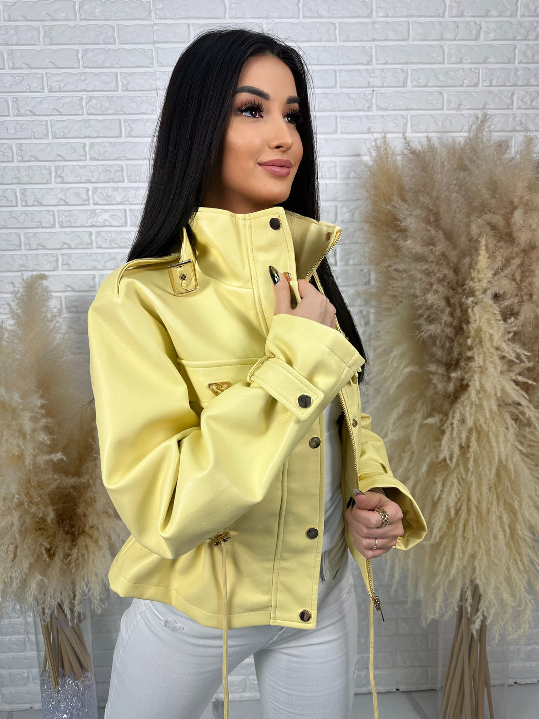 Kurtka VALKIRA - ściągacz w pasie, paski na rękawach