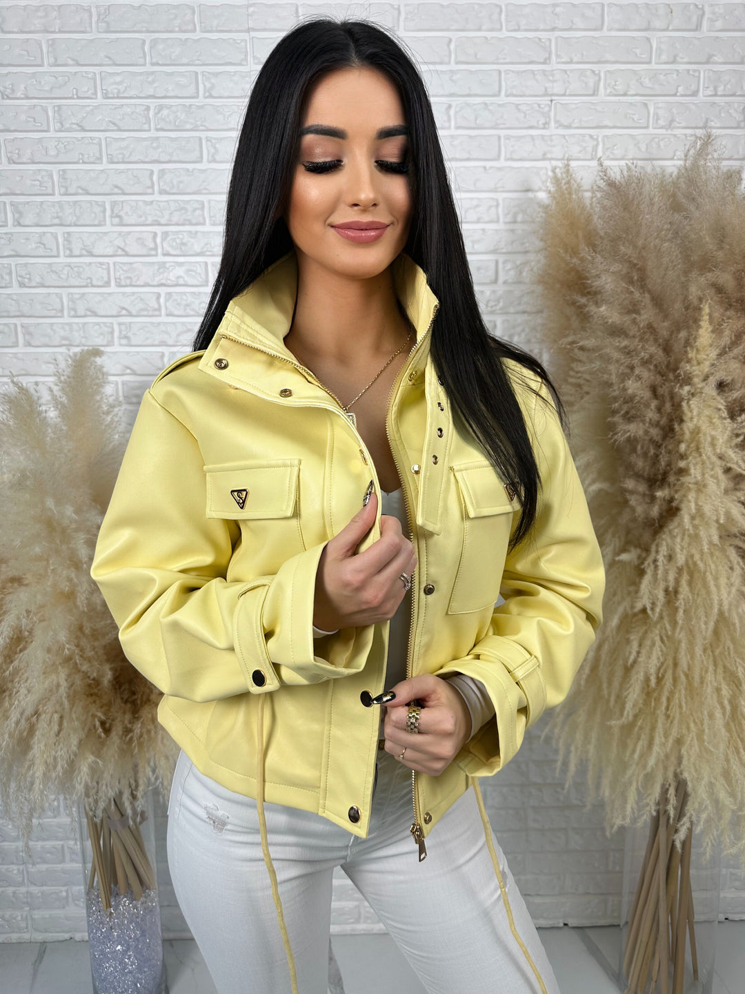 Kurtka VALKIRA - ściągacz w pasie, paski na rękawach