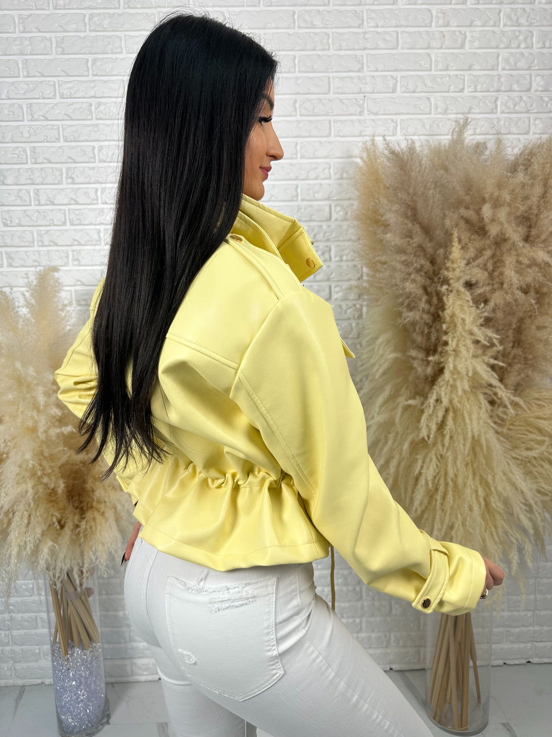 Kurtka VALKIRA - ściągacz w pasie, paski na rękawach