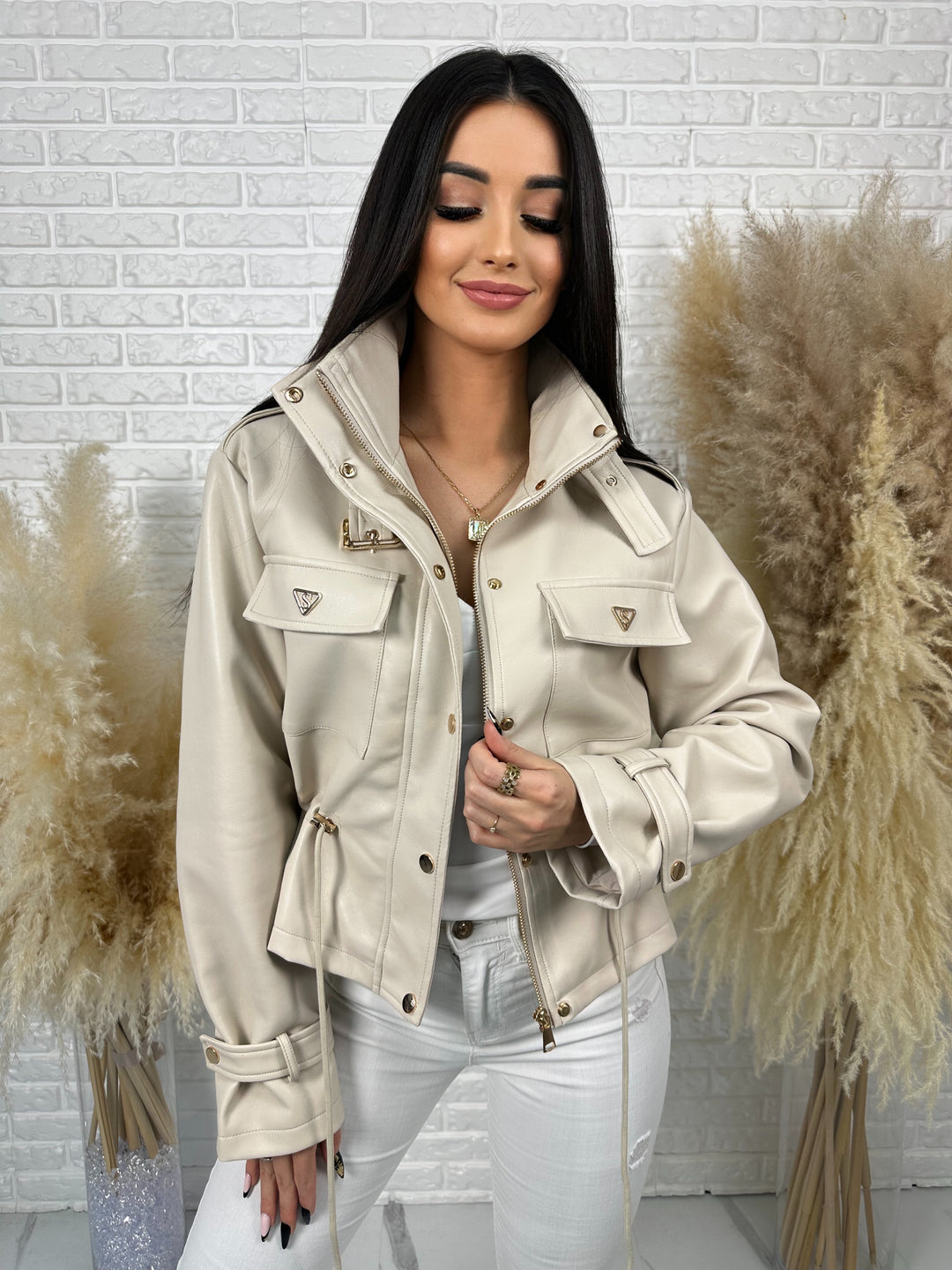 Kurtka VALKIRA - ściągacz w pasie, paski na rękawach