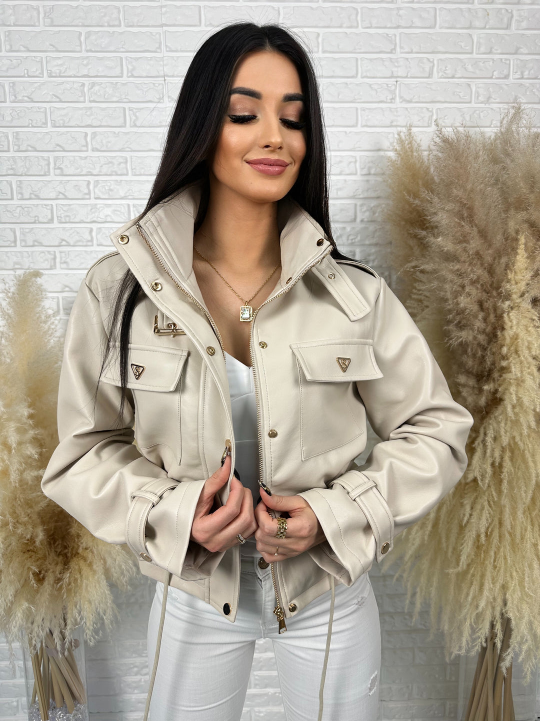 Kurtka VALKIRA - ściągacz w pasie, paski na rękawach