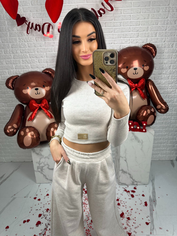 Komplet dresowy VERA - szerokie spodnie i top z długim rękawem