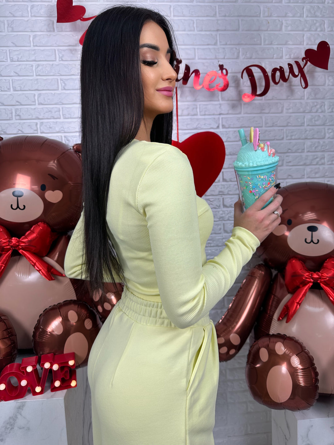 Komplet dresowy VERA - szerokie spodnie i top z długim rękawem