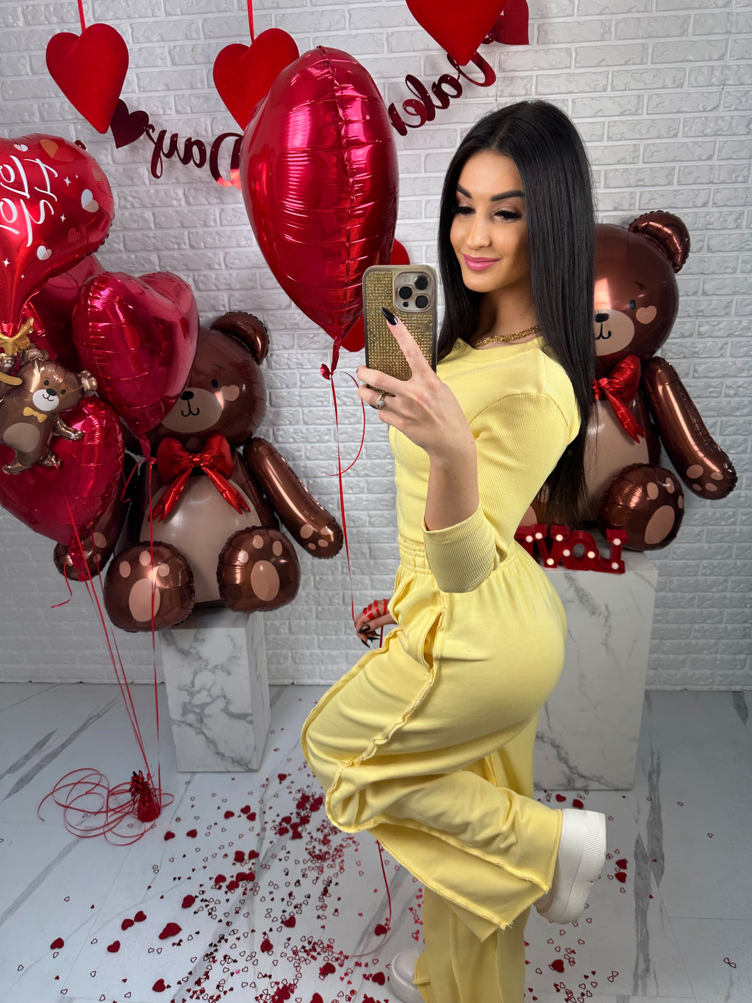 Komplet dresowy ELISE - szerokie spodnie z przeszyciami i top zapinany na guziki