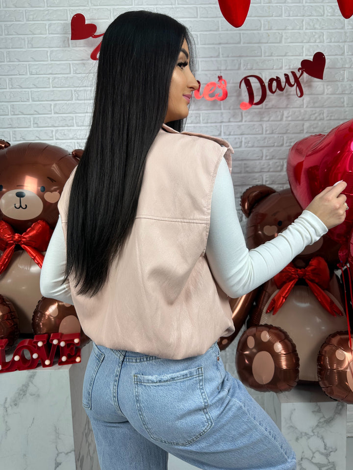 Kamizelka FLORA - modny fason wykonany z eco skóry