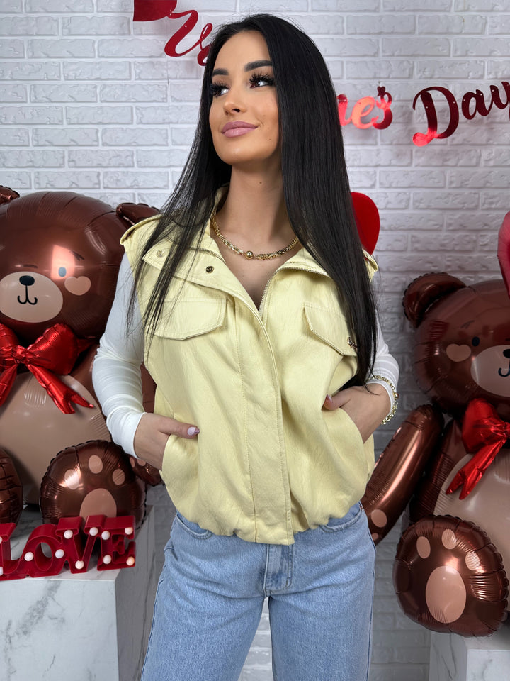 Kamizelka FLORA - modny fason wykonany z eco skóry