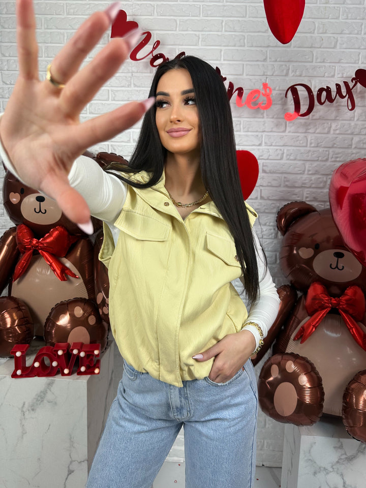 Kamizelka FLORA - modny fason wykonany z eco skóry