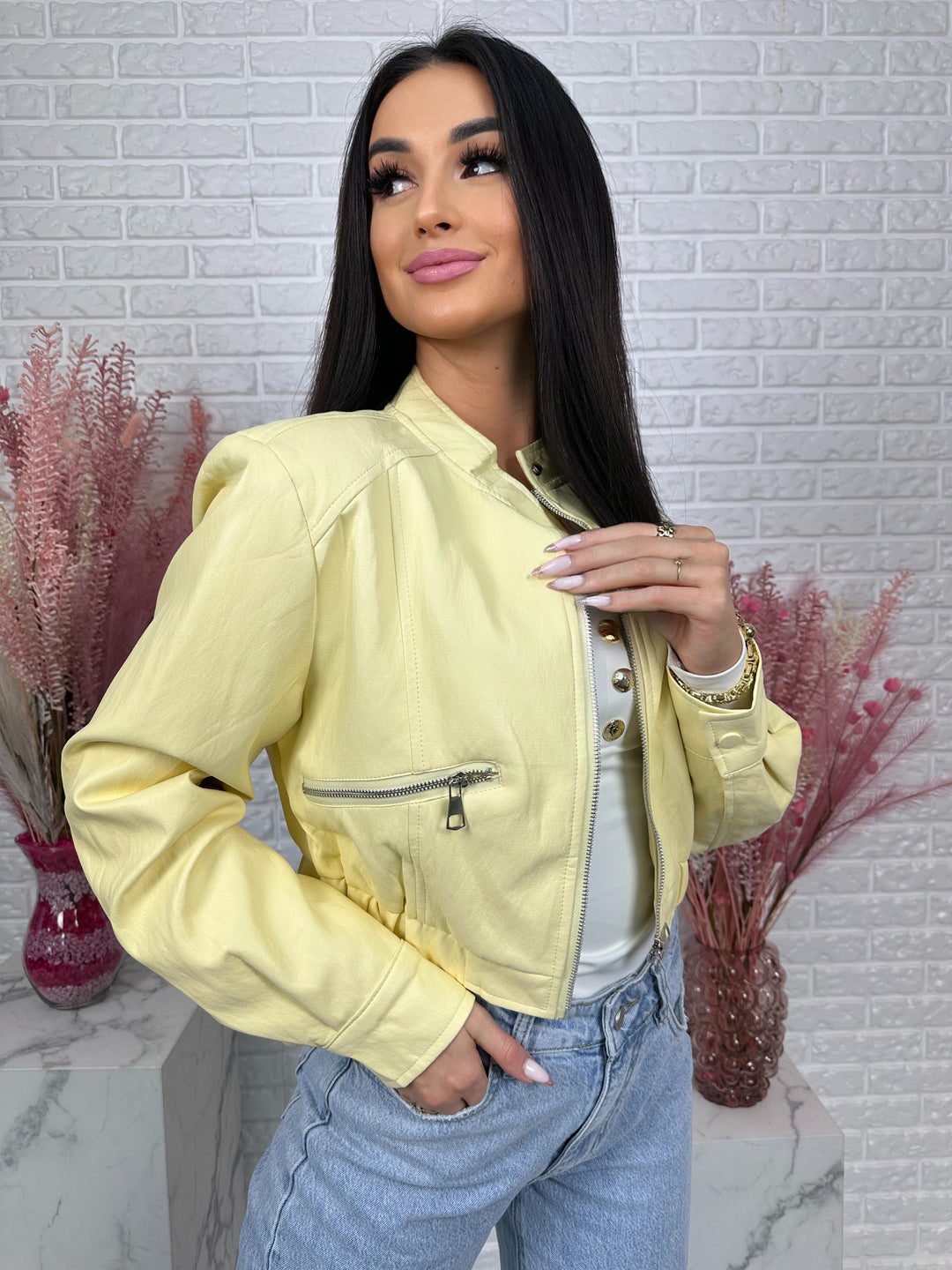 Kurtka MARIANNA - bomberka z ekoskóry, stójka i duże kieszenie