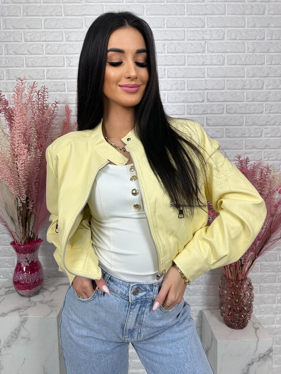 Kurtka MARIANNA - bomberka z ekoskóry, stójka i duże kieszenie