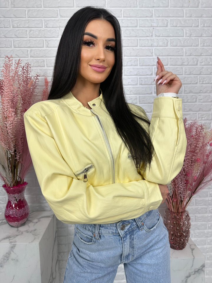 Kurtka MARIANNA - bomberka z ekoskóry, stójka i duże kieszenie