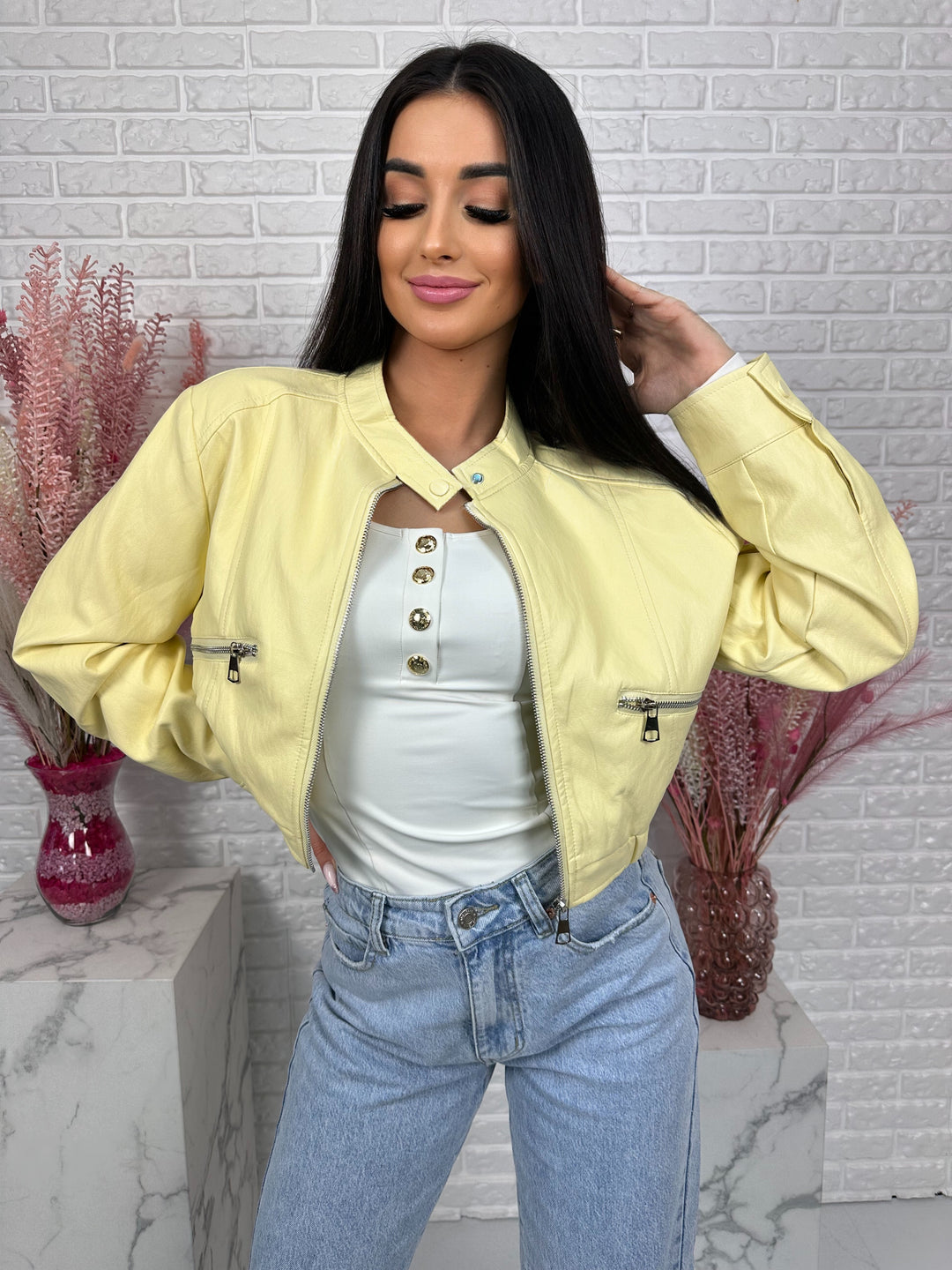 Kurtka MARIANNA - bomberka z ekoskóry, stójka i duże kieszenie