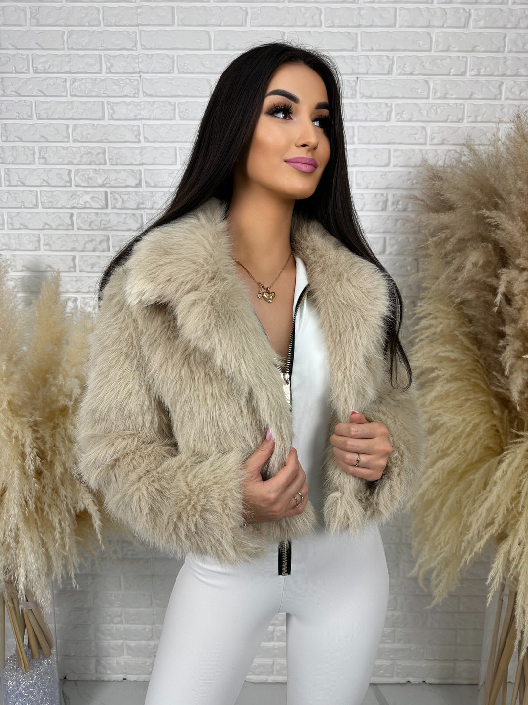 Kurtka HELLO - futerko ekologiczne z kołnieżem