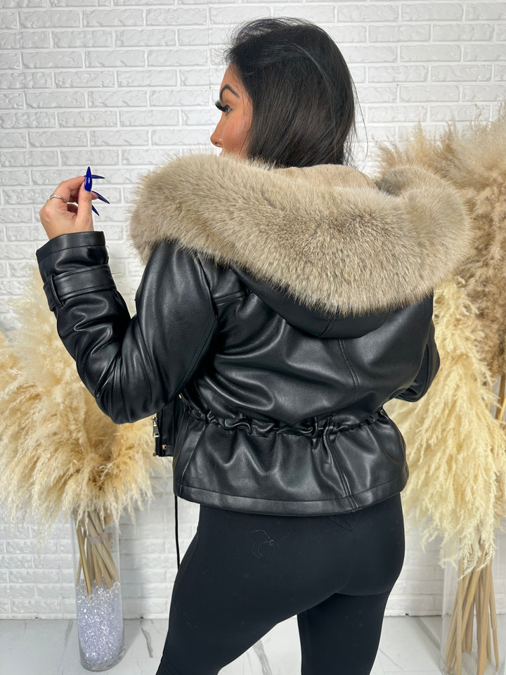 Kurtka FURIOZA - ocieplana w środku z dużym futerkiem przy kapturze