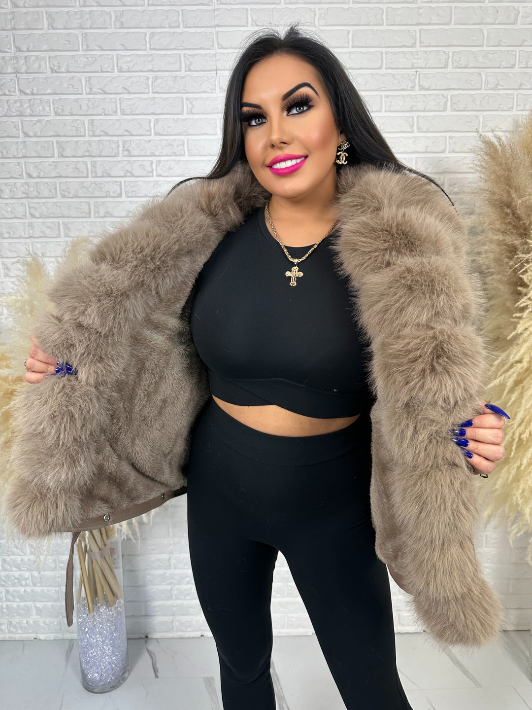 Kurtka WINTER LUX - ocieplana w środku z dużym futerkiem